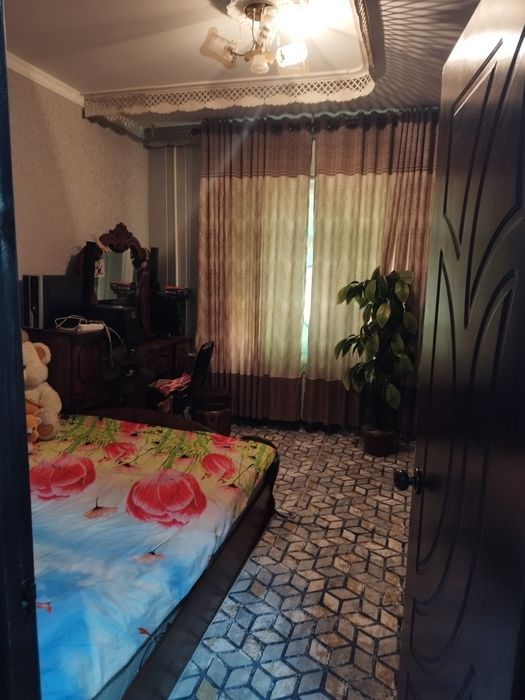 Сотилади 2 хона дом