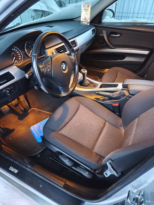 Vând faruri xenon BMW e90, e91 nonfacelit