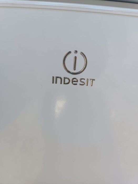 Продам морозильную камеру Индезит