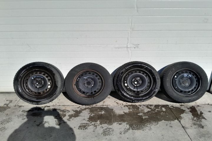 Jante tabla 15 - set 195 / 65 R15 Volkswagen VW Golf 5 [2003 - 2009]