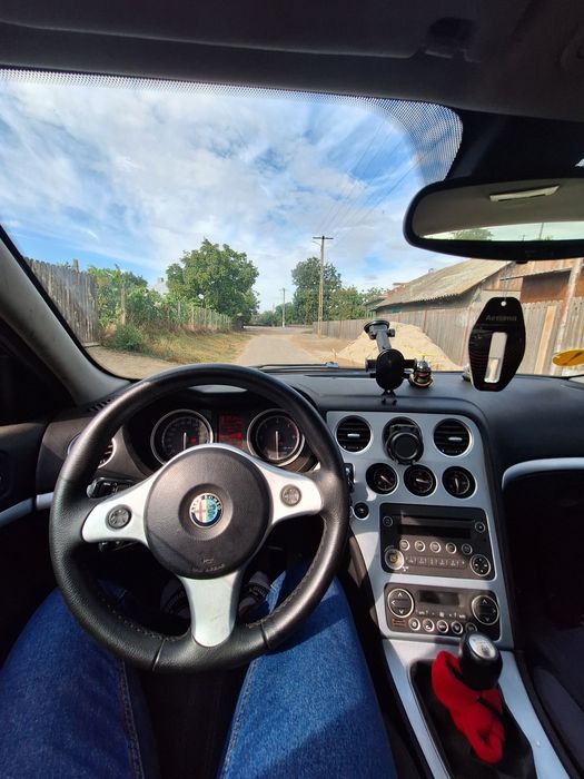 Vând Alfa Romeo 159