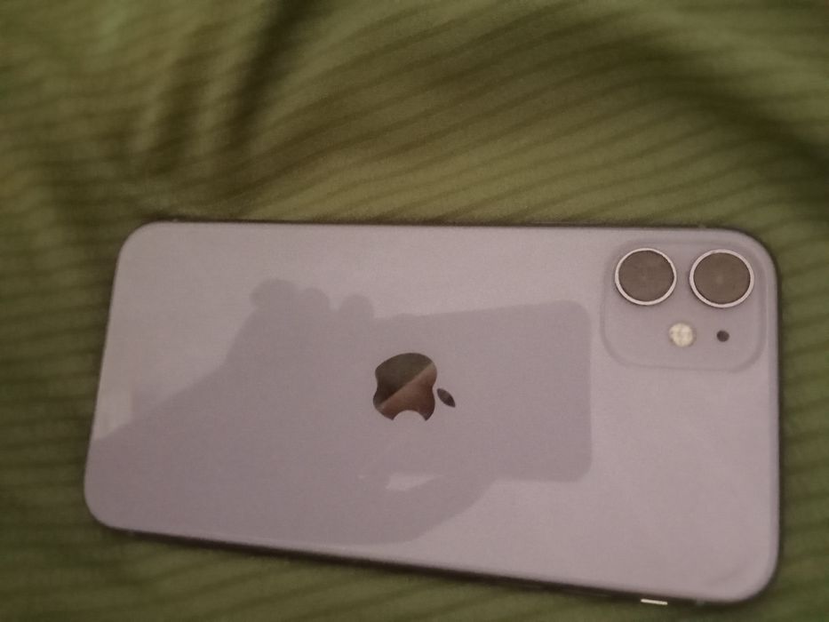 iPhone 11, 64gb.