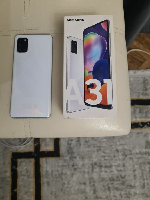 Продам самсунг А 31
