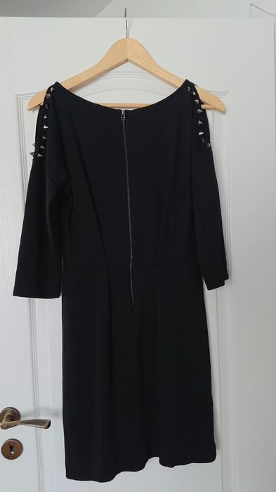 Rochie Mango cu ținte si umerii decupati, S