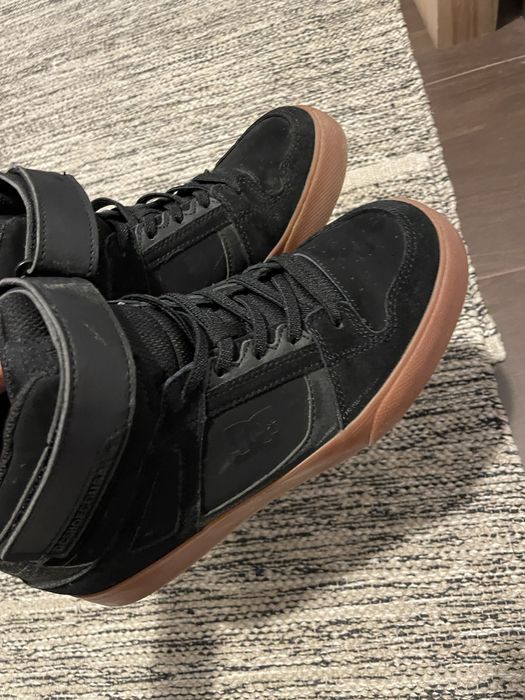 Ghete DC copii, piele intoarsa, marime 36,5