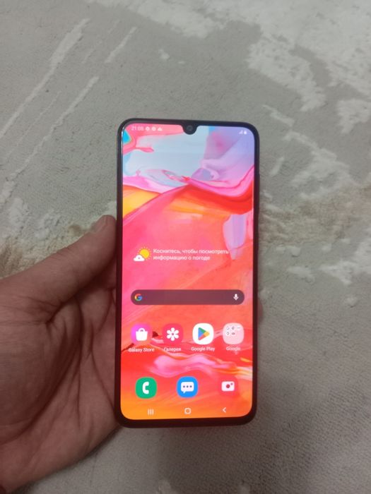 Samsung Galaxy A70 128Гб продам