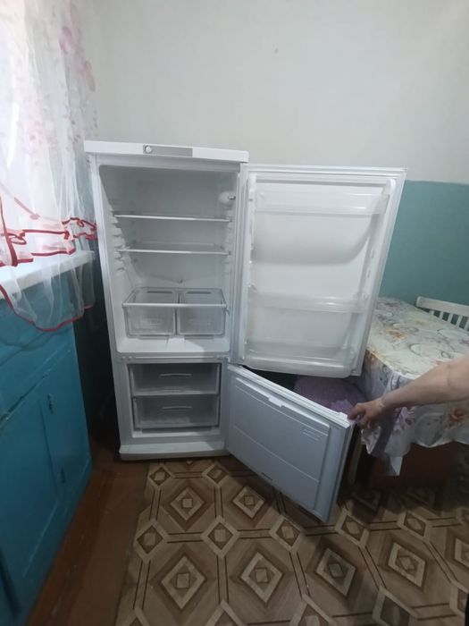 Холодильник в хорошем состоянии.