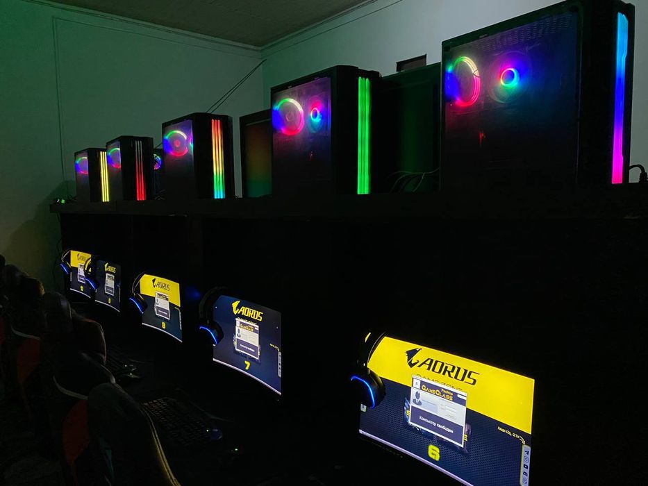 Компьютер хона сотилади 20 дона