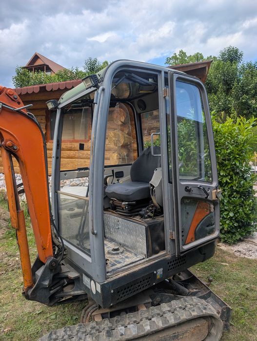 Hitachi 1,8 tone