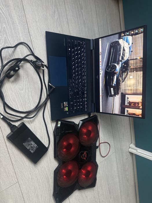 Ноутбук HP VICTUS в идеальном состоянии