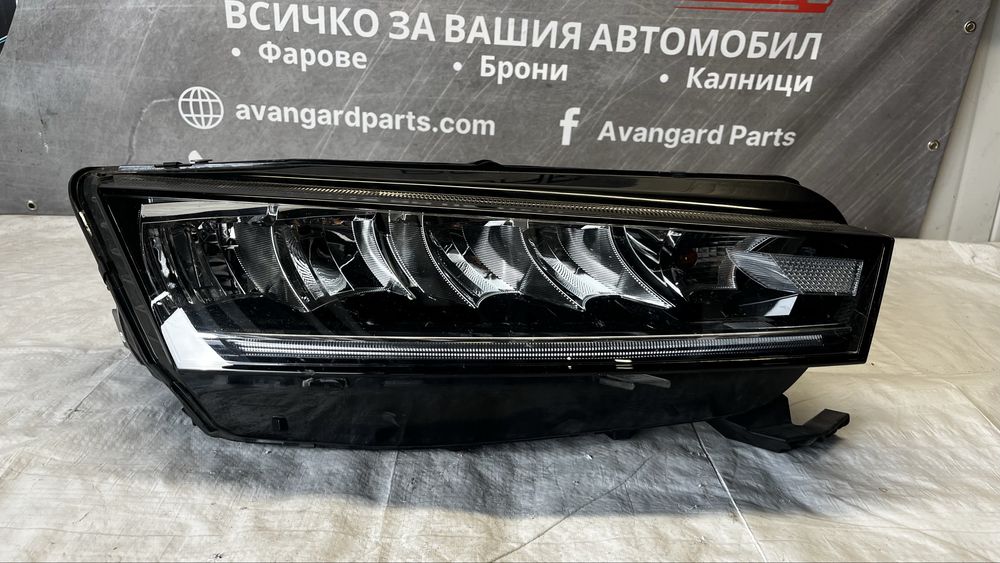 5 броя десен фар Skoda Octavia 4 2020-.Full Led