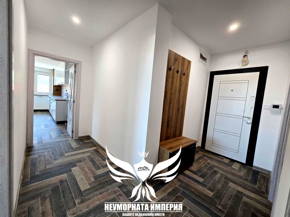 Под наем нов тристаен 130кв., 6 ет. в гр.Асеновгрд, широк център