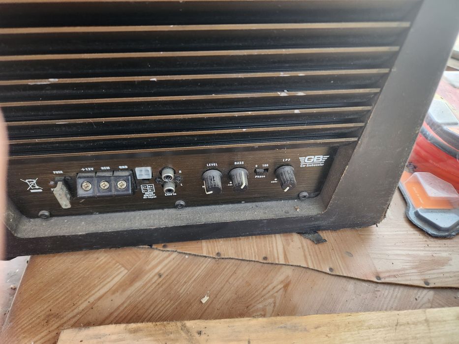 Сабвуфер активный