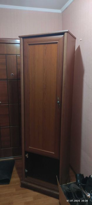 Шкафчик для вещи можно на офис поставить