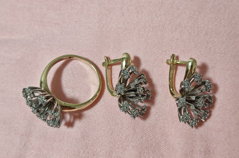 продам бриллиантовый набор