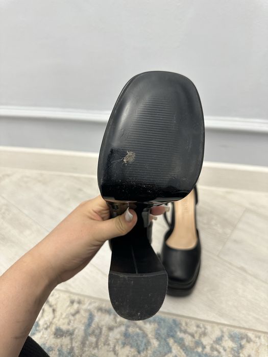 Продам новую обувь