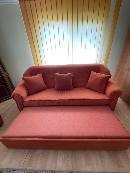 Vand mobila in stare excelenta