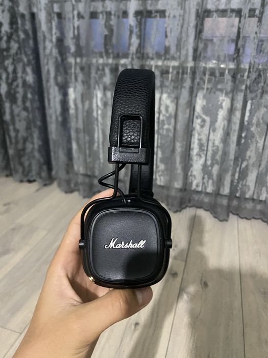 Продам наушники Marshall