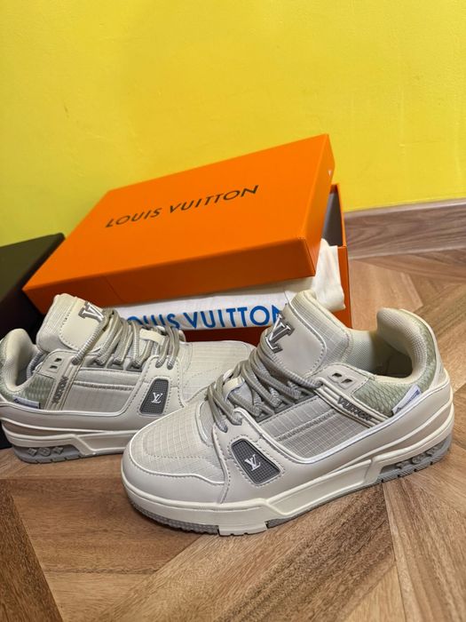 Adidasii LV Trainer