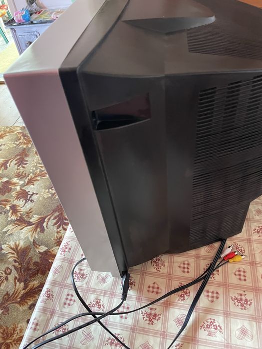 Продавам функциониращ телевизор ELITE 21ES10