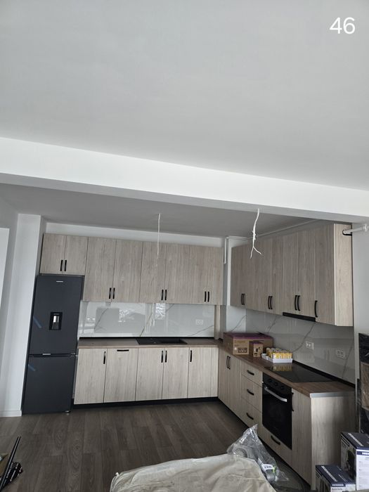 Inchiriez apartament