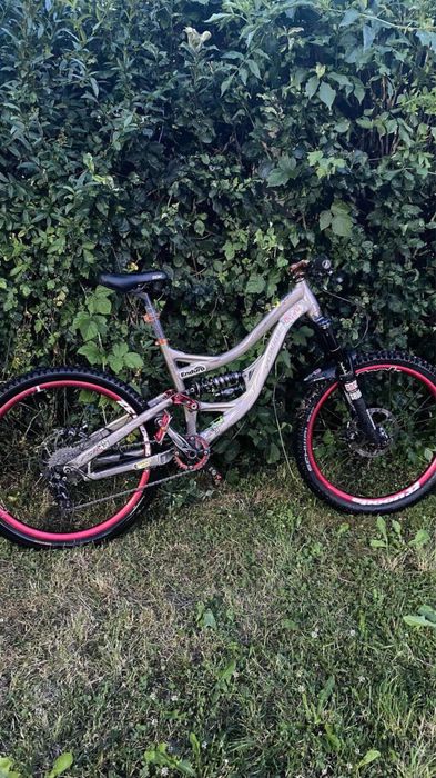 Bicicleta specialized marime S