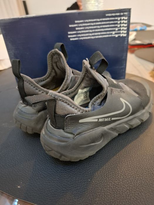 NIKE Спортни обувки 'Flex Runner 2' сиво / черно