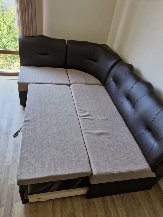 Ъглов разтегателен диван