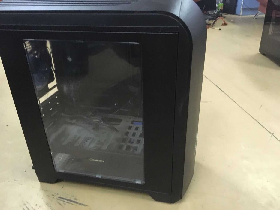 корпус корпуса компьютера пк