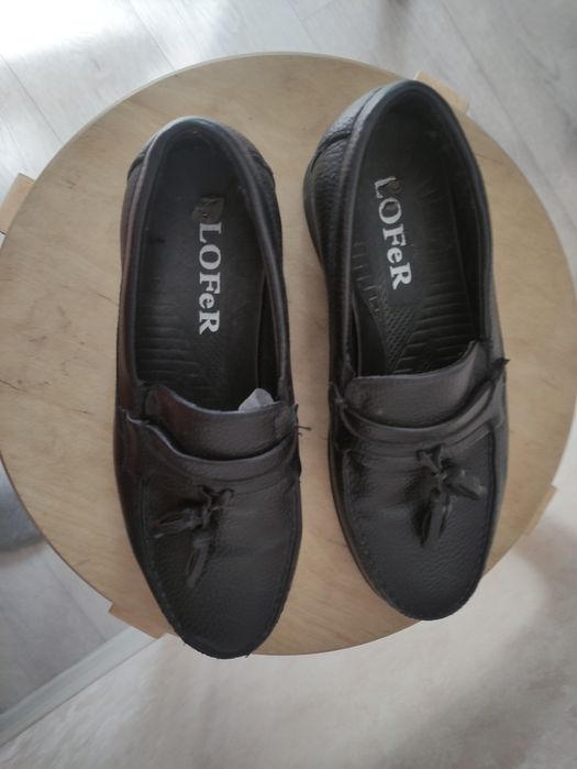 Продается обувь.