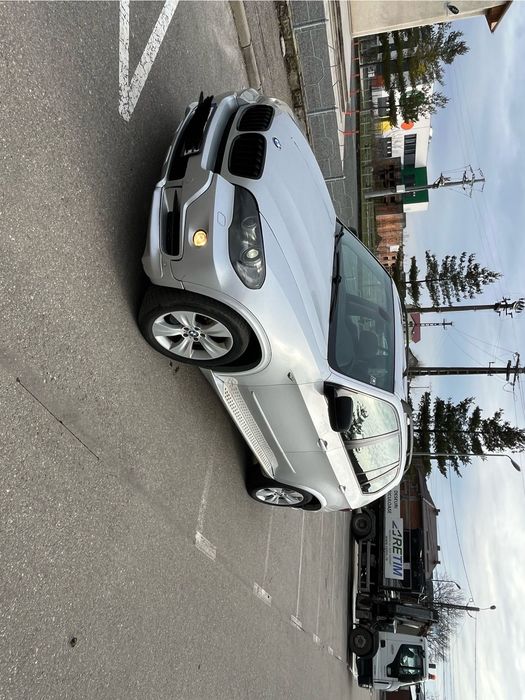 Vând BMW x5 e70 in stare perfectă