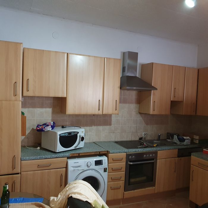 Mobilă pentru bucătărie utilată