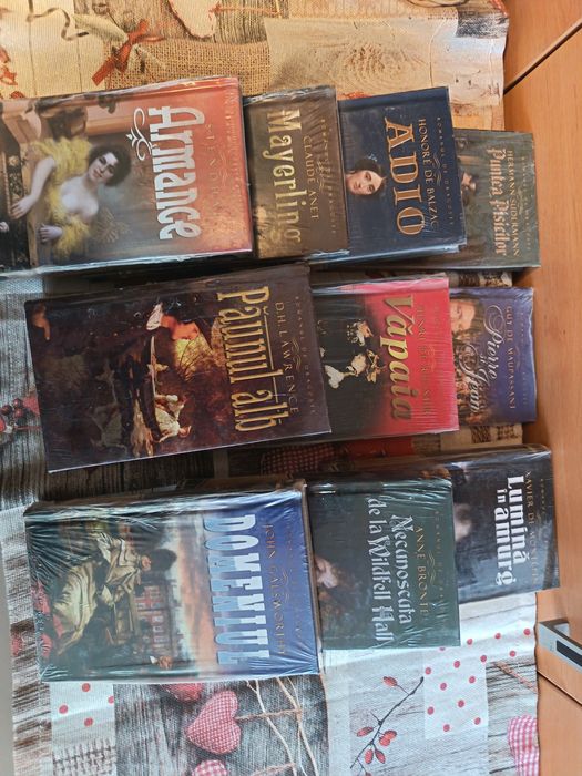 Lot carti din biblioteca personală gen romance