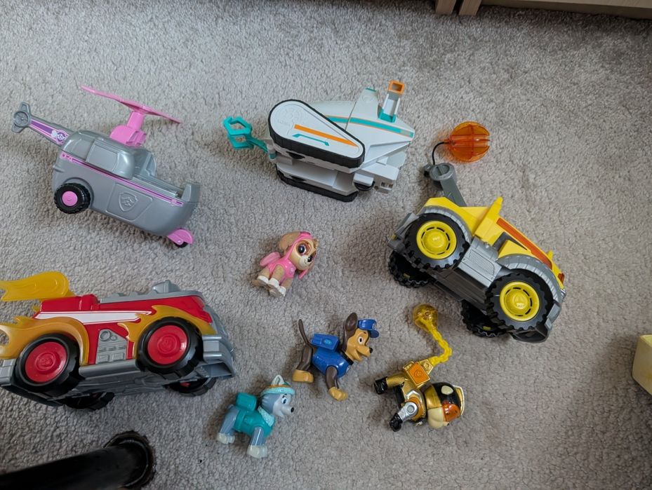 Set vehicule si figurine Paw Patrol (Patrula Catelusilor)