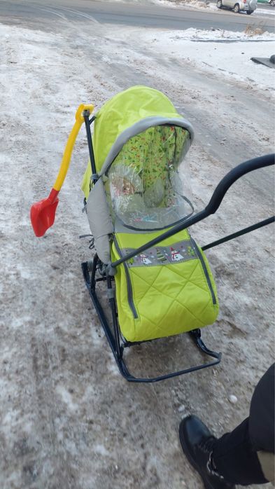 Санки-коляска с колесиками