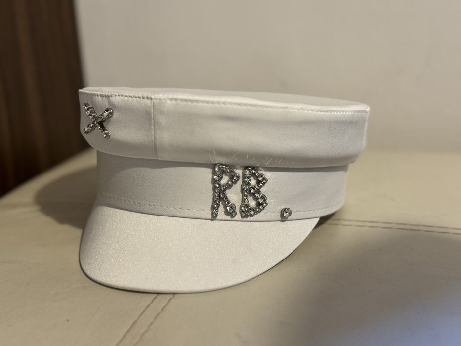 RB Шапки Ruslan Baginskiy