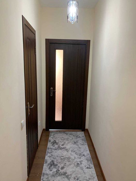 Yangi chosh-Teppa 2 xona 60m2 mebel texnikasi bilan.