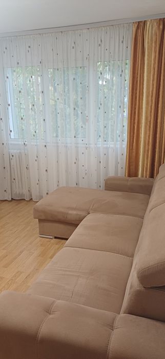 Închiriez apartament
