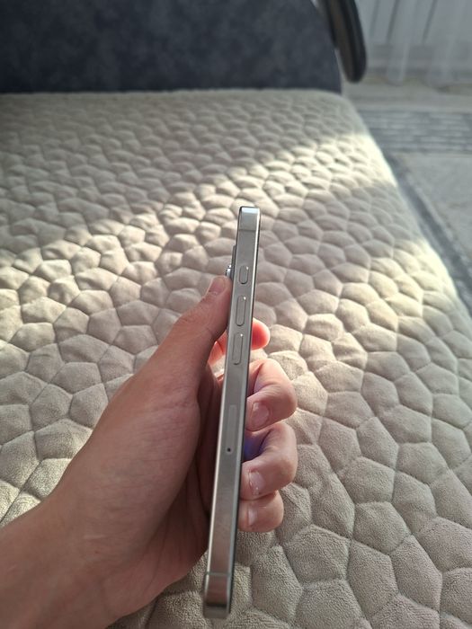 iPhone 16 pro в идеальном состоянии