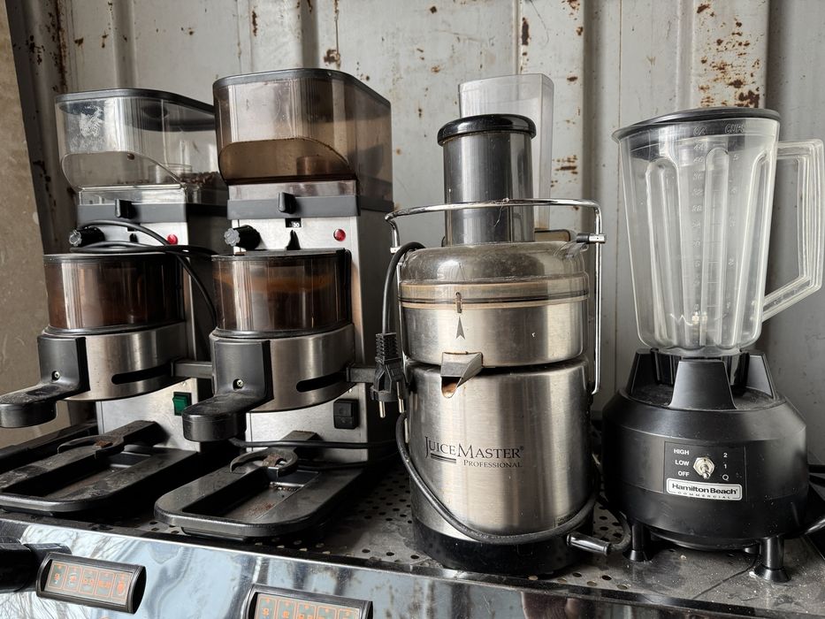 Кафемашина и кафемелечки