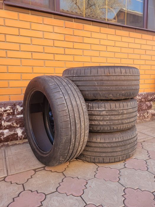 летние шины Pirelli P Zero