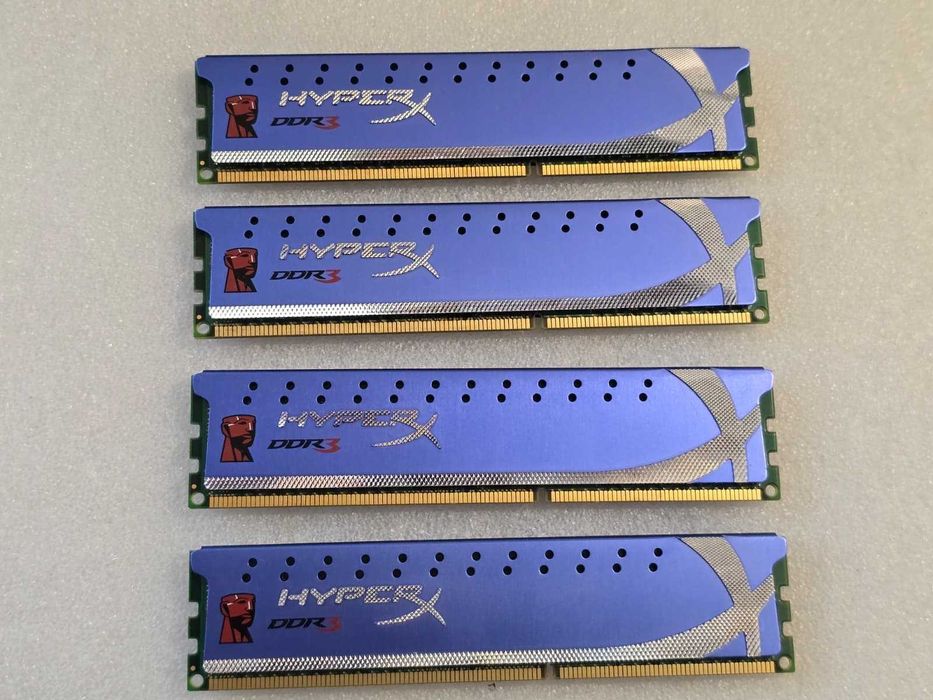 Kit memorie RAM Kingston HyperX 16GB (4x4GB) DDR3 1600MHz Genesis CL9 XMP