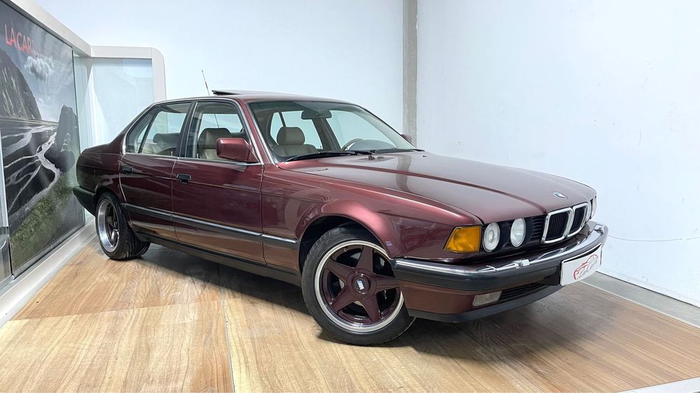 BMW 750 iL V12, 300cp, an fabricatie 1988 istoric absolut impecabil