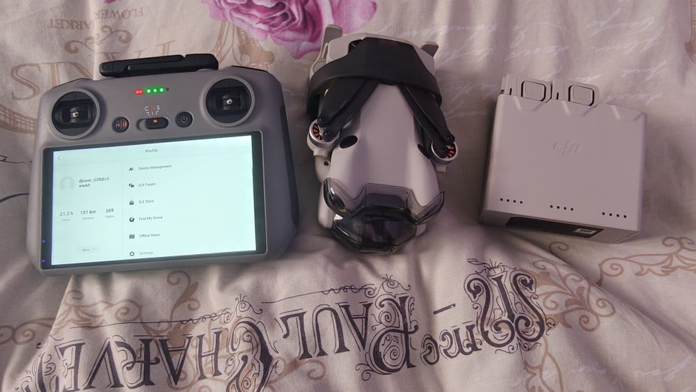 DJI mini 4 pro fly more combo( rc 2 ) със микро СД карта 128 gb