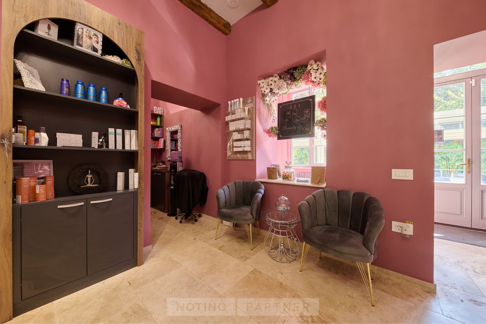 Inchiriem post coafor in salon  251Beauty&Co