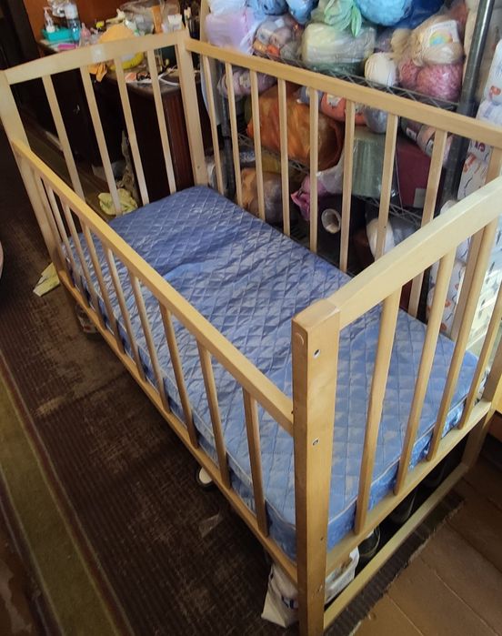 Продам детскую кроватку
