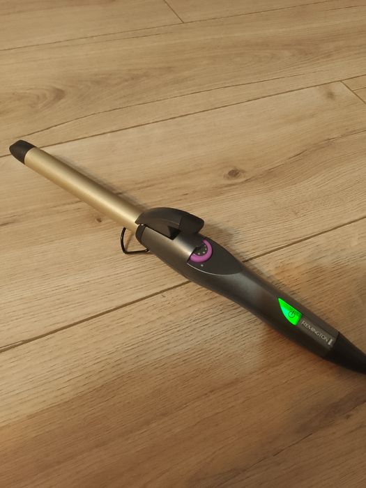 Vand ondulator păr Remington cu înveliș ceramic, cu husa de transport