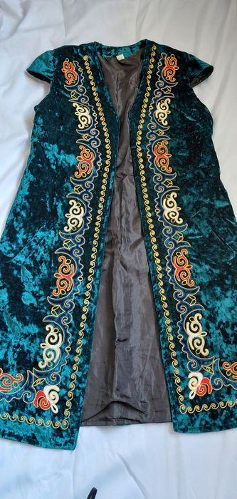 Ұлттық қазақы киім сатылады/нац одежда