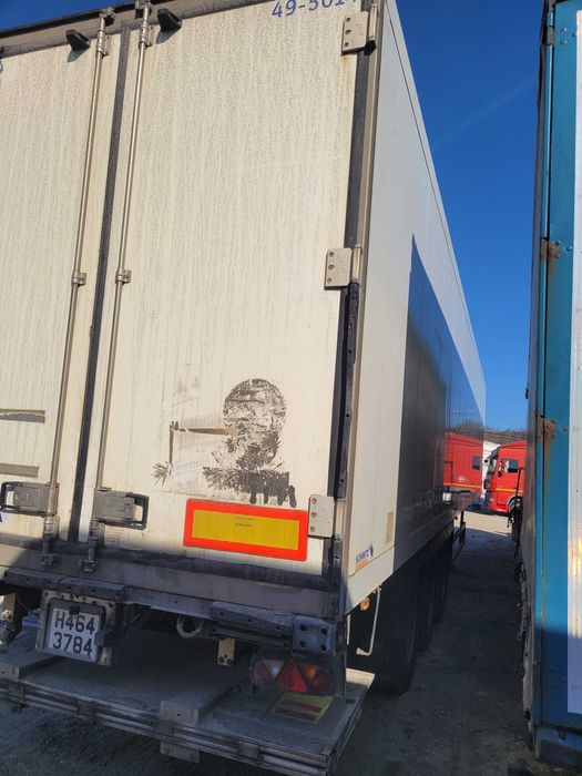 Sasiu semiremorca frigorifica cub schmitz axe saf rezervor roti picioare
