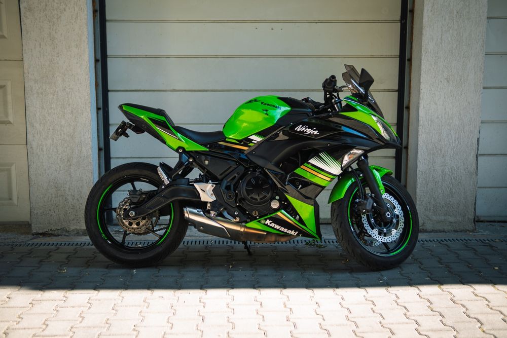 Kawasaki Ninja 650 (2018) • 13000km • limitabil  la ( A2 / 35kw )